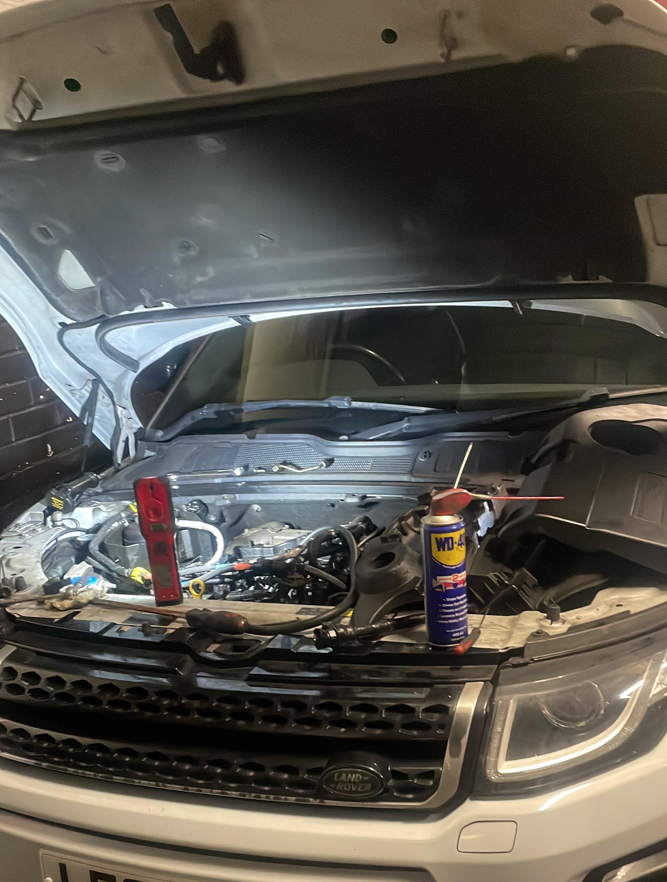 Brake disc and pads replacement at Medellin Auto